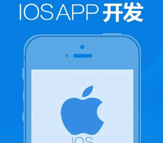 服務器機房內，工程師正在維護服務器